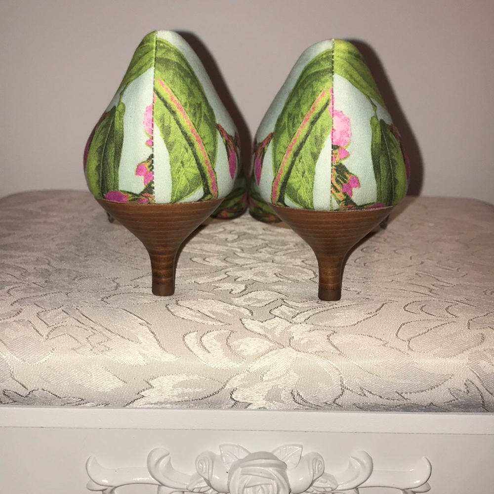 🎈SOLD 🎈 Pippa Watercolor Floral Pumps | Talbots - Picture 3 of 8